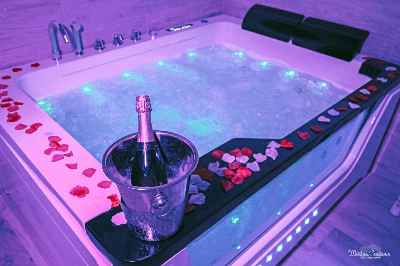 Villa Cocoon - Love Room Cocooning & 50 Nuances 屈热莱潘 外观 照片